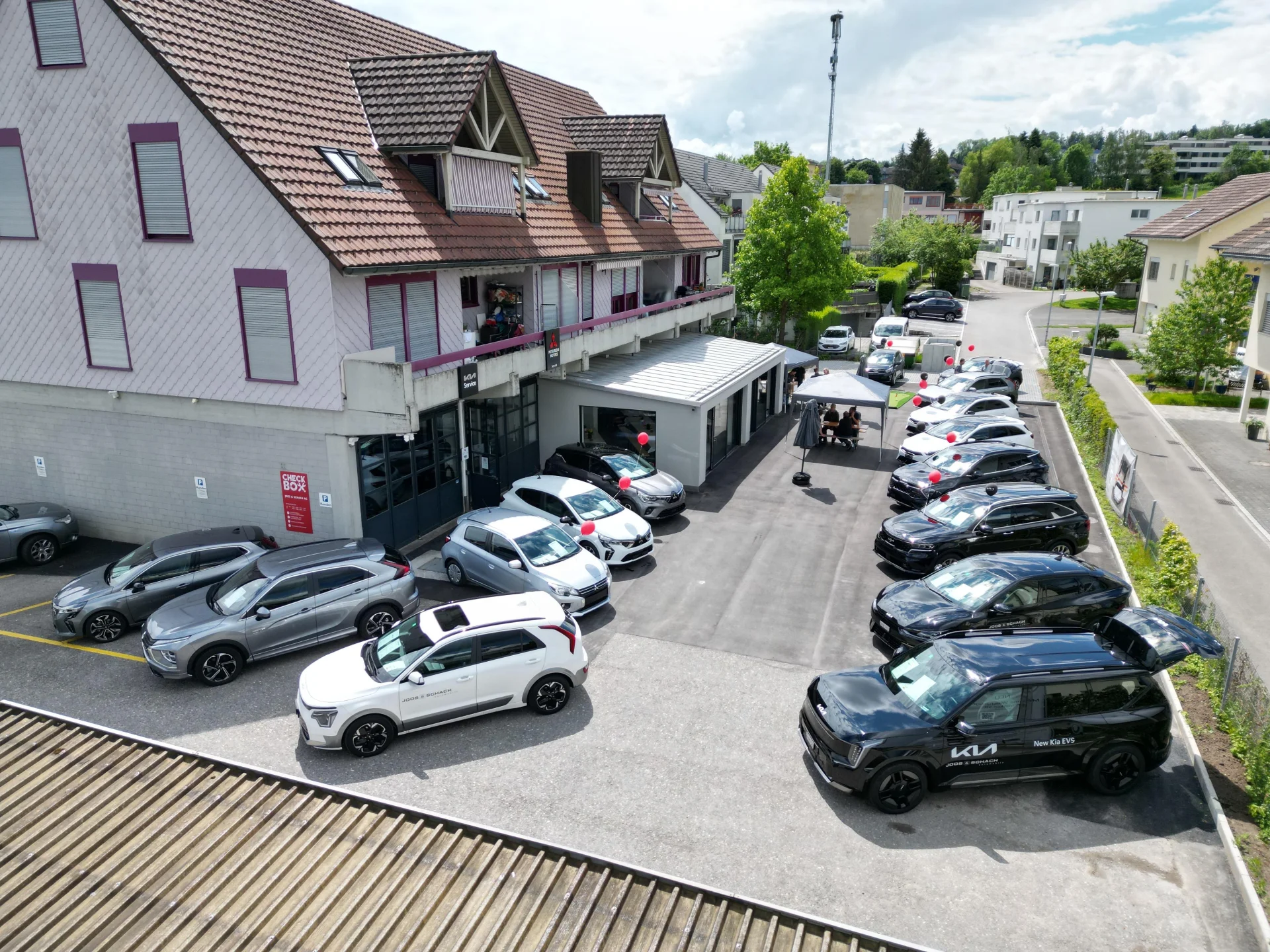 300kW DC-Schnellladestation bei Joos & Schach